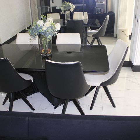 Apartamento à venda com 115m², 4 quartos e 2 vagasSala