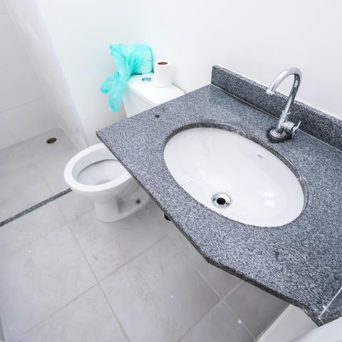 Apartamento à venda com 42m², 2 quartos e 1 vaga Apartamento à venda com 42m², 2 quartos e 1 vagaBanheiro
