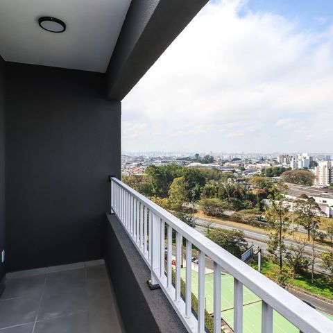 Apartamento à venda com 42m², 2 quartos e 1 vaga Apartamento à venda com 42m², 2 quartos e 1 vagaVaranda