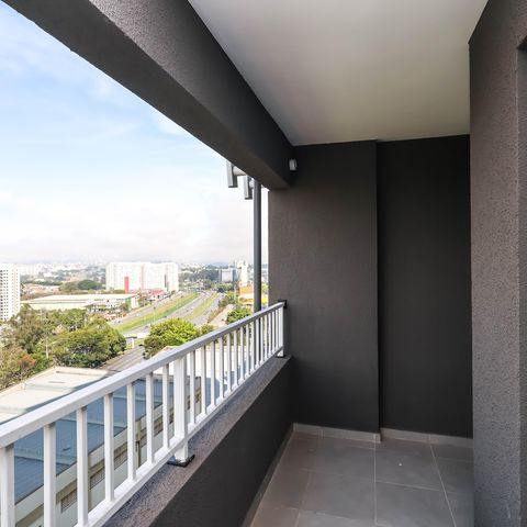 Apartamento à venda com 42m², 2 quartos e 1 vaga Apartamento à venda com 42m², 2 quartos e 1 vagaVaranda
