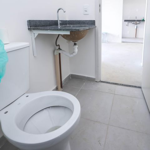 Apartamento à venda com 42m², 2 quartos e 1 vaga Apartamento à venda com 42m², 2 quartos e 1 vagaBanheiro