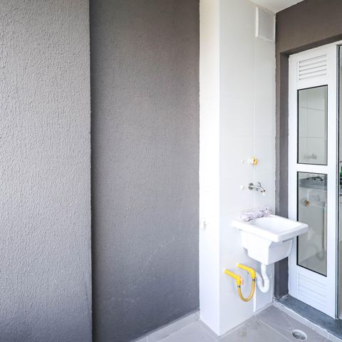 Apartamento à venda com 42m², 2 quartos e 1 vaga Apartamento à venda com 42m², 2 quartos e 1 vagaVaranda