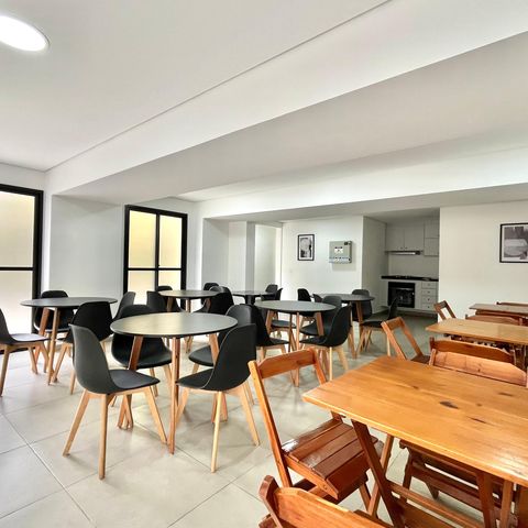 Apartamento à venda com 40m², 2 quartos e 1 vaga Apartamento à venda com 40m², 2 quartos e 1 vagaÁrea comum - Salão de festas