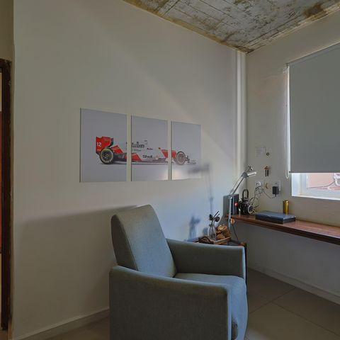 Casa à venda com 302m², 5 quartos e 3 vagas Casa à venda com 302m², 5 quartos e 3 vagasEscritório