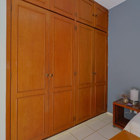 Casa à venda com 302m², 5 quartos e 3 vagas Casa à venda com 302m², 5 quartos e 3 vagasQuarto 1