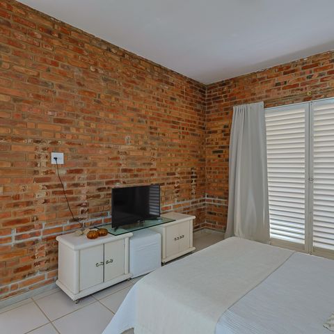Casa à venda com 302m², 5 quartos e 3 vagas Casa à venda com 302m², 5 quartos e 3 vagasSuíte 1
