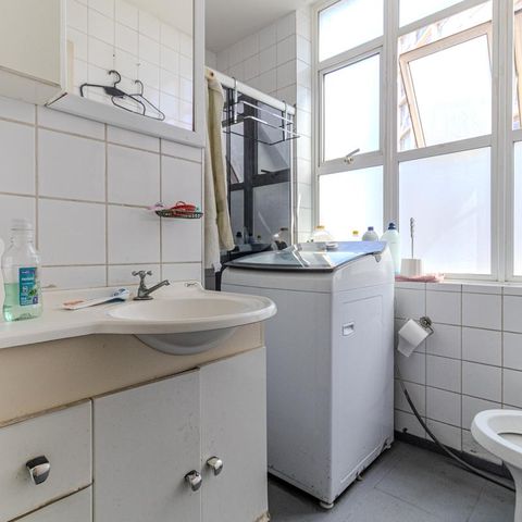 Apartamento à venda com 60m², 2 quartos e sem vaga Apartamento à venda com 60m², 2 quartos e sem vagaBanheiro Social