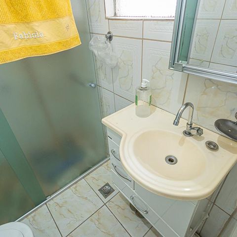 Casa à venda com 250m², 4 quartos e 2 vagas Casa à venda com 250m², 4 quartos e 2 vagasBanheiro