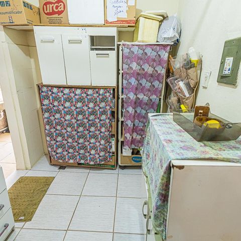 Casa à venda com 250m², 4 quartos e 2 vagas Casa à venda com 250m², 4 quartos e 2 vagasÁrea de Serviço