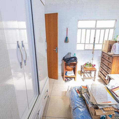 Casa à venda com 250m², 4 quartos e 2 vagas Casa à venda com 250m², 4 quartos e 2 vagasQuarto 2