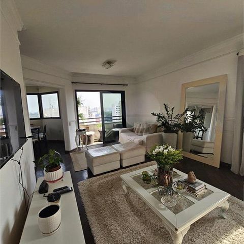 Apartamento à venda com 157m², 4 quartos e 2 vagas