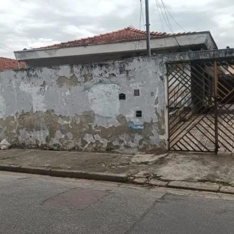 Casa à venda com 210m², 4 quartos e 2 vagas Casa à venda com 210m², 4 quartos e 2 vagasFoto 01