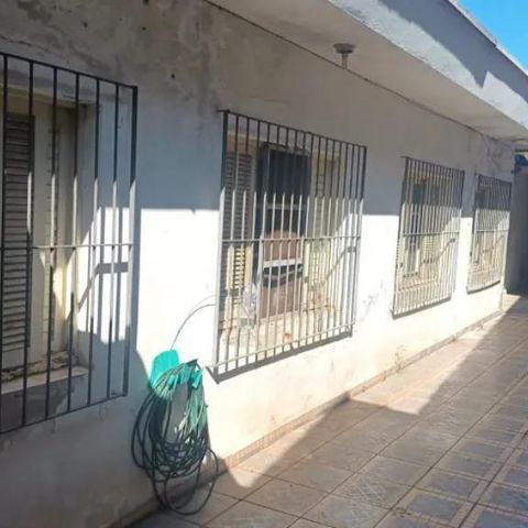 Casa à venda com 210m², 4 quartos e 2 vagas Casa à venda com 210m², 4 quartos e 2 vagasFoto 03