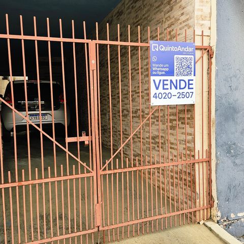 Casa à venda com 125m², 4 quartos e 2 vagas Casa à venda com 125m², 4 quartos e 2 vagasPlaca