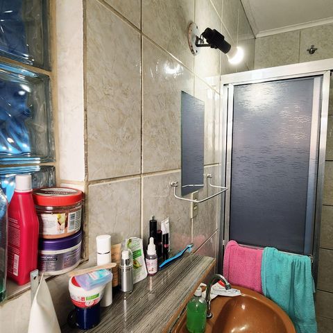Casa à venda com 125m², 4 quartos e 2 vagas Casa à venda com 125m², 4 quartos e 2 vagasBanheiro