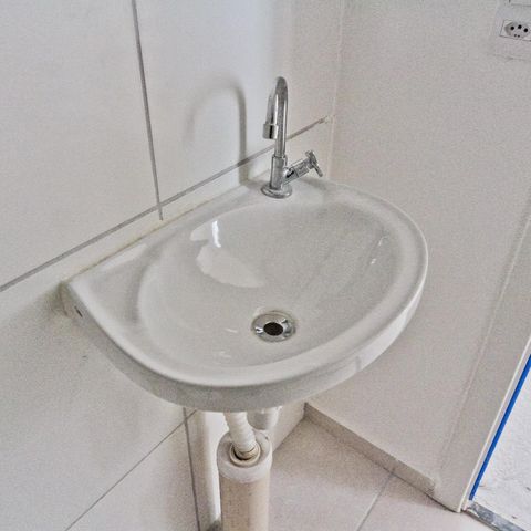 Apartamento à venda com 39m², 2 quartos e sem vaga Apartamento à venda com 39m², 2 quartos e sem vagaBanheiro