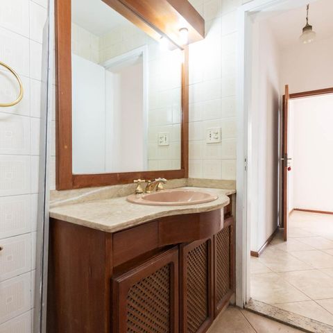 Apartamento à venda com 344m², 4 quartos e 2 vagasBanheiro