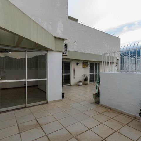 Apartamento à venda com 344m², 4 quartos e 2 vagasVaranda