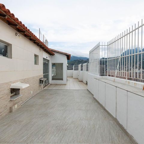 Apartamento à venda com 344m², 4 quartos e 2 vagasVaranda