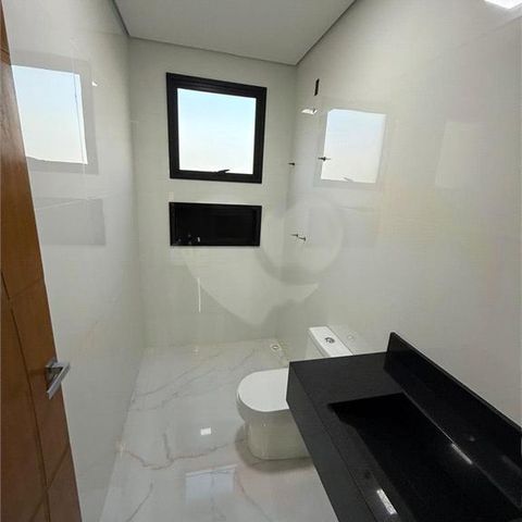 Casa à venda com 170m², 3 quartos e 1 vaga