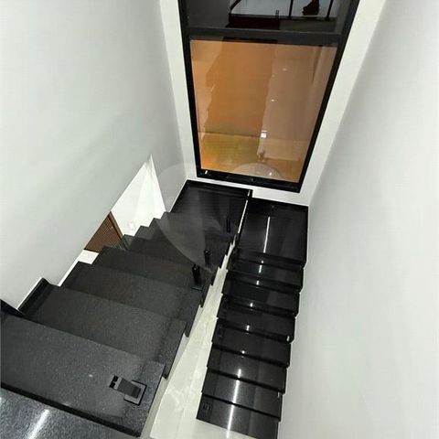 Casa à venda com 170m², 3 quartos e 1 vaga