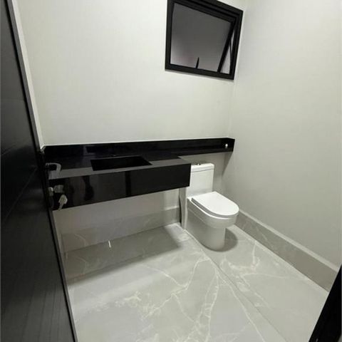 Casa à venda com 170m², 3 quartos e 1 vaga