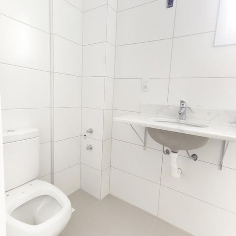 Apartamento para alugar com 60m², 2 quartos e sem vagaBanheiro da Suíte