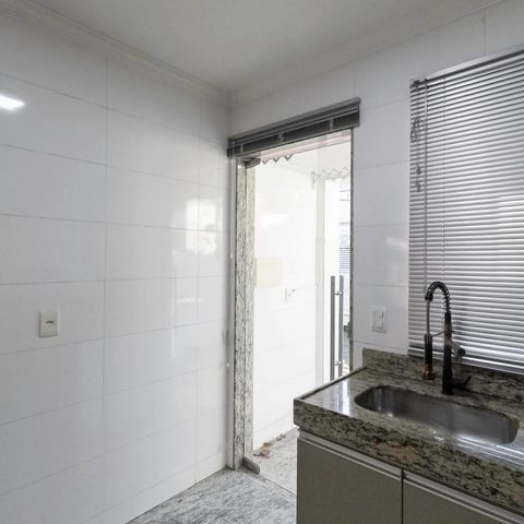 Casa à venda com 105m², 3 quartos e 1 vaga Casa à venda com 105m², 3 quartos e 1 vagaCozinha