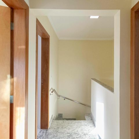 Casa à venda com 105m², 3 quartos e 1 vaga Casa à venda com 105m², 3 quartos e 1 vagaCorredor