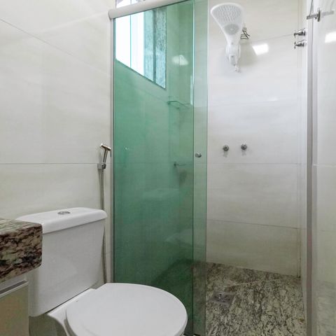 Casa à venda com 105m², 3 quartos e 1 vaga Casa à venda com 105m², 3 quartos e 1 vagaBanheiro da suíte