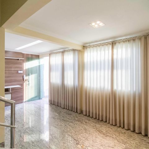 Casa à venda com 105m², 3 quartos e 1 vaga Casa à venda com 105m², 3 quartos e 1 vagaSala
