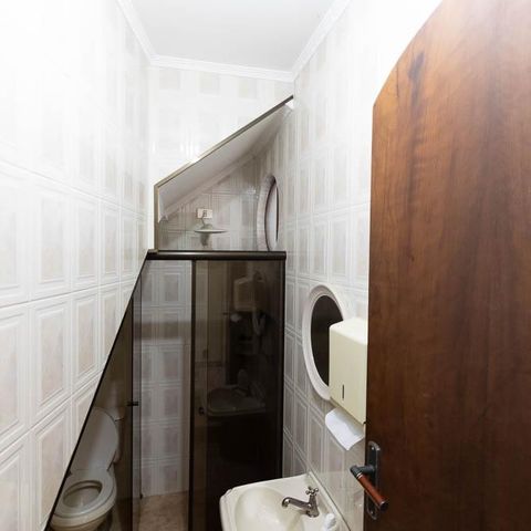 Casa à venda com 309m², 3 quartos e 4 vagas Casa à venda com 309m², 3 quartos e 4 vagasBanheiro Social 2