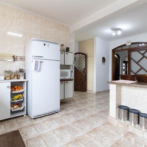 Casa à venda com 309m², 3 quartos e 4 vagas Casa à venda com 309m², 3 quartos e 4 vagasCozinha