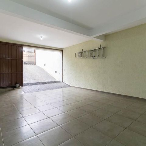Casa à venda com 309m², 3 quartos e 4 vagas Casa à venda com 309m², 3 quartos e 4 vagasGaragem