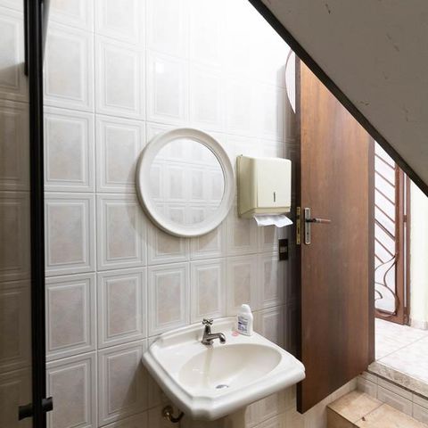 Casa à venda com 309m², 3 quartos e 4 vagas Casa à venda com 309m², 3 quartos e 4 vagasBanheiro Social 2