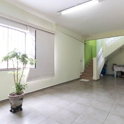 Casa à venda com 309m², 3 quartos e 4 vagas Casa à venda com 309m², 3 quartos e 4 vagasHall da Garagem
