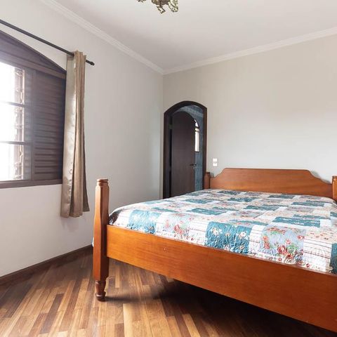 Casa à venda com 309m², 3 quartos e 4 vagas Casa à venda com 309m², 3 quartos e 4 vagasSuíte
