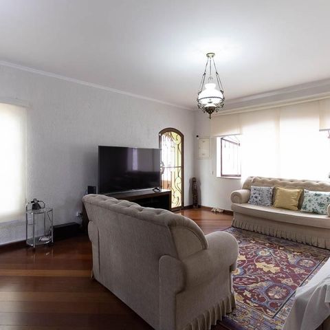 Casa à venda com 309m², 3 quartos e 4 vagas Casa à venda com 309m², 3 quartos e 4 vagasSala