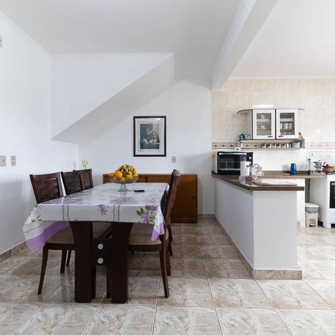 Casa à venda com 309m², 3 quartos e 4 vagas Casa à venda com 309m², 3 quartos e 4 vagasCozinha
