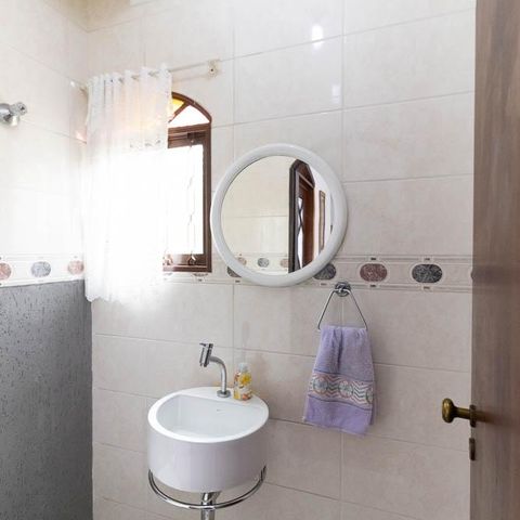 Casa à venda com 309m², 3 quartos e 4 vagas Casa à venda com 309m², 3 quartos e 4 vagasLavabo da Sala