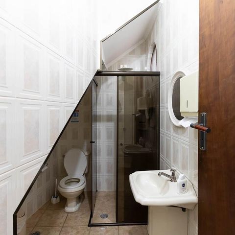 Casa à venda com 309m², 3 quartos e 4 vagas Casa à venda com 309m², 3 quartos e 4 vagasBanheiro Social 2