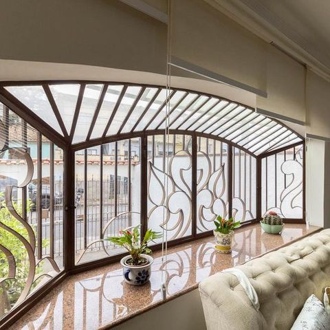 Casa à venda com 309m², 3 quartos e 4 vagas Casa à venda com 309m², 3 quartos e 4 vagasSala