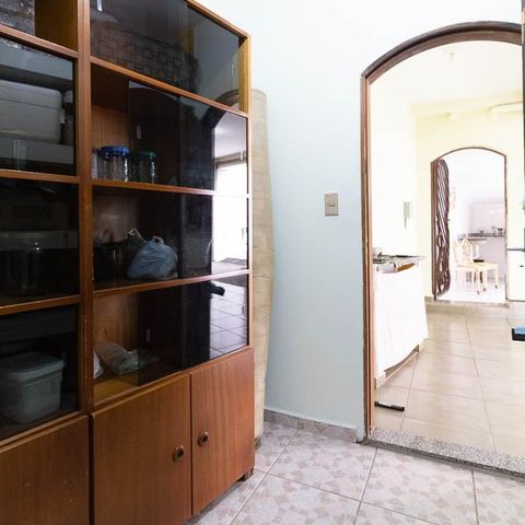 Casa à venda com 309m², 3 quartos e 4 vagas Casa à venda com 309m², 3 quartos e 4 vagasDepósito