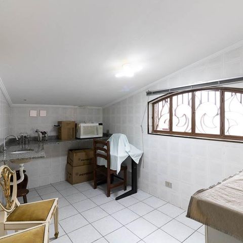 Casa à venda com 309m², 3 quartos e 4 vagas Casa à venda com 309m², 3 quartos e 4 vagasAteliê