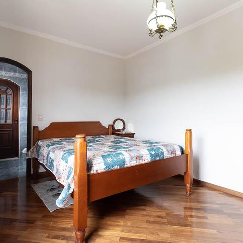 Casa à venda com 309m², 3 quartos e 4 vagas Casa à venda com 309m², 3 quartos e 4 vagasSuíte