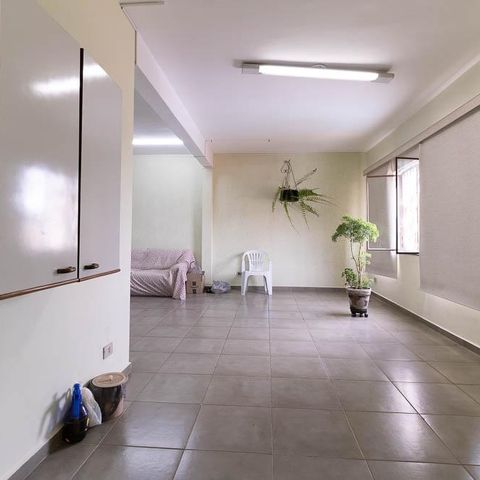 Casa à venda com 309m², 3 quartos e 4 vagas Casa à venda com 309m², 3 quartos e 4 vagasHall da Garagem