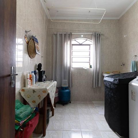 Casa à venda com 309m², 3 quartos e 4 vagas Casa à venda com 309m², 3 quartos e 4 vagasLavanderia