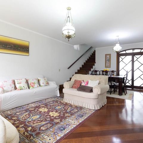 Casa à venda com 309m², 3 quartos e 4 vagas Casa à venda com 309m², 3 quartos e 4 vagasSala