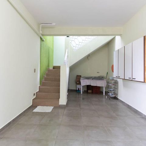 Casa à venda com 309m², 3 quartos e 4 vagas Casa à venda com 309m², 3 quartos e 4 vagasHall da Garagem