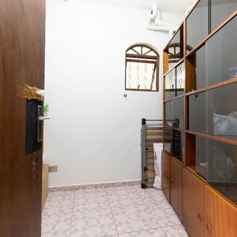 Casa à venda com 309m², 3 quartos e 4 vagas Casa à venda com 309m², 3 quartos e 4 vagasDepósito